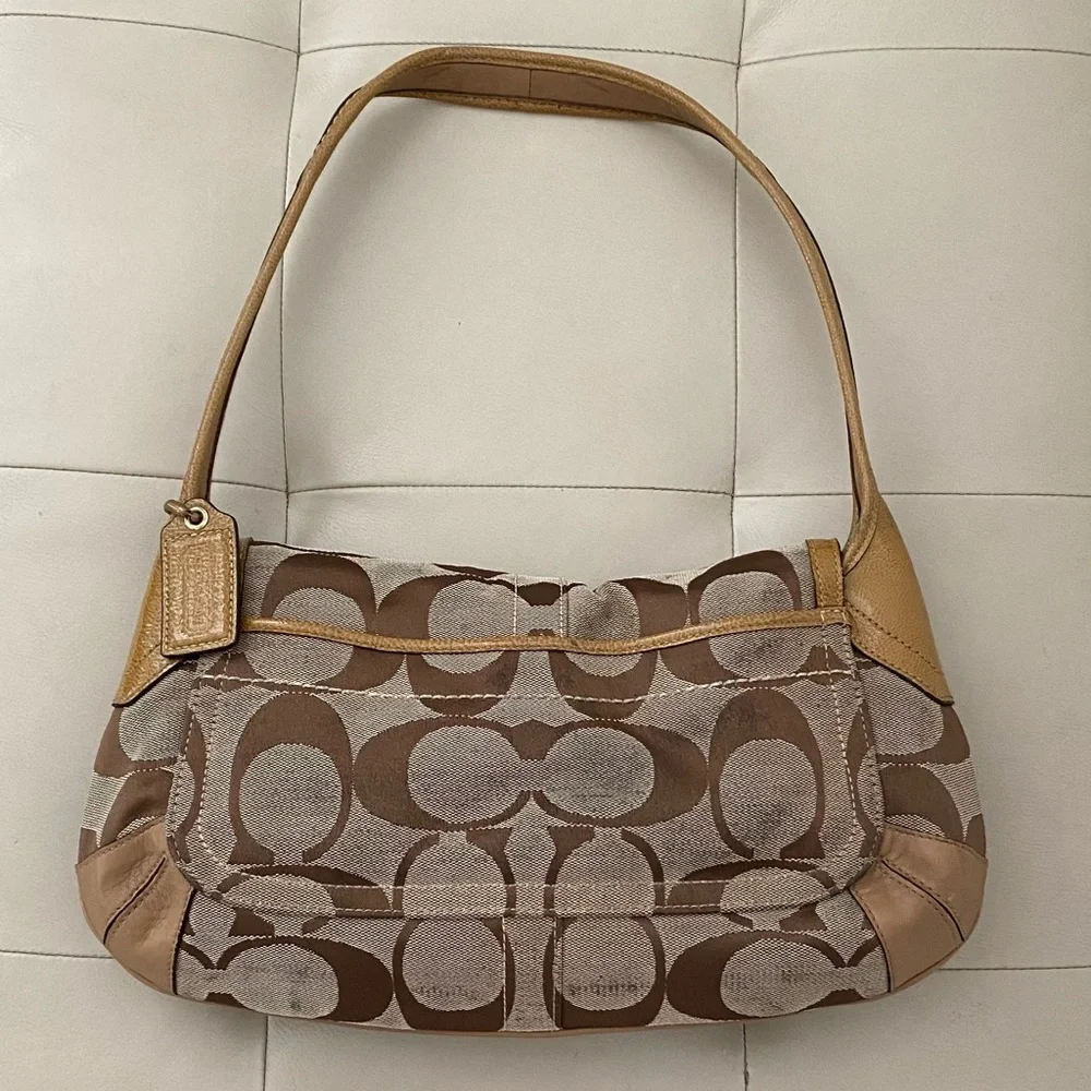 Coach Shoulder Bag - Picture 3 of 3